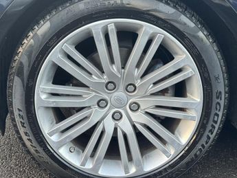 Land Rover Discovery 2.0 SD4 HSE Luxury SUV 5dr Diesel Auto 4WD Euro 6 (s/s) (240 ps)
