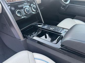 Land Rover Discovery 2.0 SD4 HSE Luxury SUV 5dr Diesel Auto 4WD Euro 6 (s/s) (240 ps)