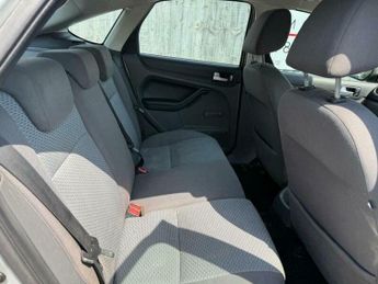 Ford Focus 1.6 LX 5dr