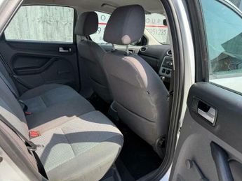 Ford Focus 1.6 LX 5dr