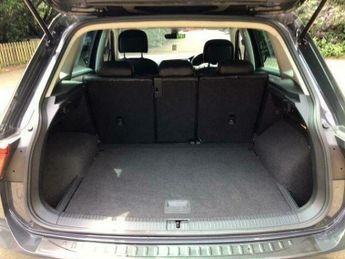 Volkswagen Tiguan 2.0 TDI BlueMotion Tech SE Navigation DSG 4Motion Euro 6 (s/s) 5