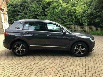 Volkswagen Tiguan 2.0 TDI BlueMotion Tech SE Navigation DSG 4Motion Euro 6 (s/s) 5