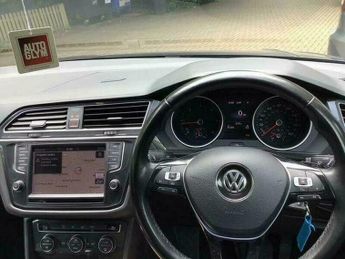 Volkswagen Tiguan 2.0 TDI BlueMotion Tech SE Navigation DSG 4Motion Euro 6 (s/s) 5