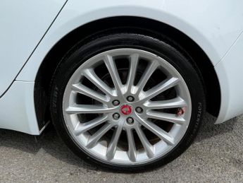 Jaguar XE PORTFOLIO2.0d Portfolio Auto Euro 6 4dr 177BHP