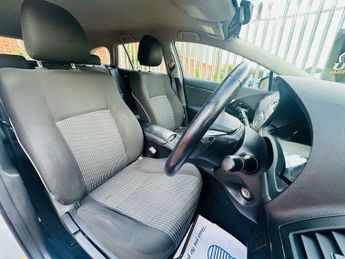 Toyota Avensis 2.0 D-4D T2 Tourer Euro 5 5dr