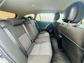 Toyota Avensis 2.0 D-4D T2 Tourer Euro 5 5dr