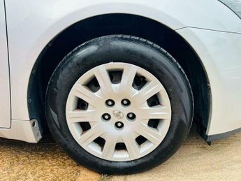 Toyota Avensis 2.0 D-4D T2 Tourer Euro 5 5dr