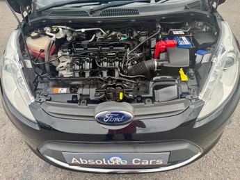 Ford Fiesta ZETEC FSH+BLUE TOOTH+2 KEYS