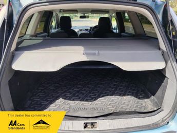 Ford Focus 1.6 Zetec Estate 5dr Petrol Automatic (184 g/km, 99 bhp)