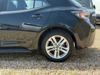 Toyota Corolla 1.8 VVT-h Icon Tech CVT Euro 6 (s/s) 5dr