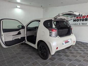 Toyota iQ 1.0 VVT-i 2 Multidrive Euro 5 3dr