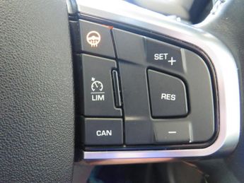 Land Rover Discovery Sport TD4 HSE LUXURY