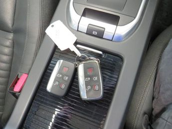 Land Rover Discovery Sport TD4 HSE LUXURY