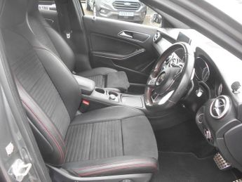 Mercedes GLA GLA 220 D 4MATIC AMG LINE