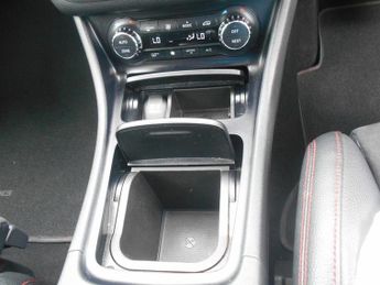 Mercedes GLA GLA 220 D 4MATIC AMG LINE