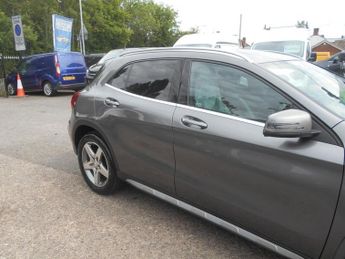 Mercedes GLA GLA 220 D 4MATIC AMG LINE