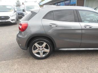 Mercedes GLA GLA 220 D 4MATIC AMG LINE