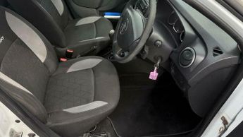 Dacia Sandero 0.9 TCe Ambiance Euro 5 5dr