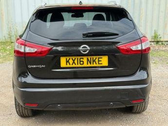 Nissan Qashqai 1.2 DIG-T N-Connecta XTRON 2WD Euro 6 (s/s) 5dr