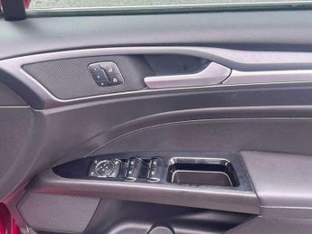Ford Mondeo 2.0 TDCi Titanium Powershift Euro 6 (s/s) 5dr