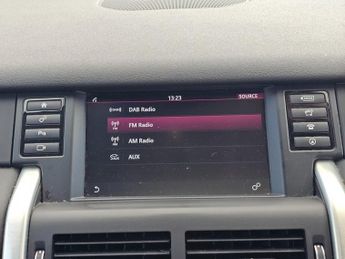 Land Rover Discovery Sport 2.0 TD4 HSE Black Auto 4WD Euro 6 (s/s) 5dr