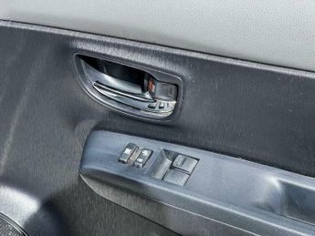 Toyota Yaris 1.33 Dual VVT-i Trend Euro 5 3dr