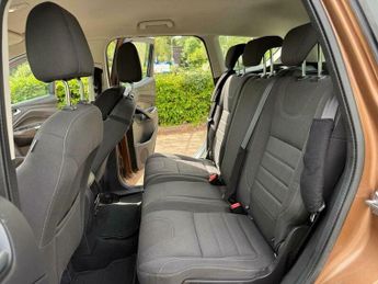 Ford Kuga 2.0 TDCi Zetec Powershift AWD Euro 5 5dr