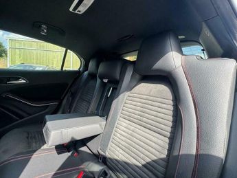Mercedes-Benz C Class 2.1 GLA220d AMG Line (Premium) 7G-DCT 4MATIC Euro 6 (s/s) 5dr