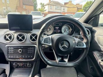 Mercedes-Benz C Class 2.1 GLA220d AMG Line (Premium) 7G-DCT 4MATIC Euro 6 (s/s) 5dr