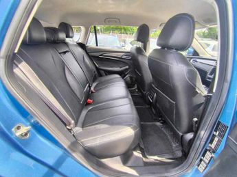 MG MG5 EXCLUSIVE