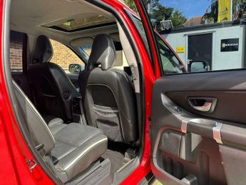 Volvo XC90 D5 R-DESIGN AWD
