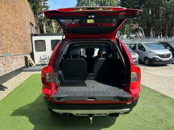Volvo XC90 D5 R-DESIGN AWD