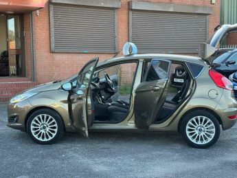 Ford Fiesta 1.6 Titanium Powershift Euro 5 5dr