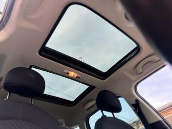 MINI Countryman REDUCED BY £500 AUTOMATIC COOPER SD ALL4 PANAROMIC ROOF AIR CON 
