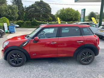 MINI Countryman REDUCED BY £500 AUTOMATIC COOPER SD ALL4 PANAROMIC ROOF AIR CON 