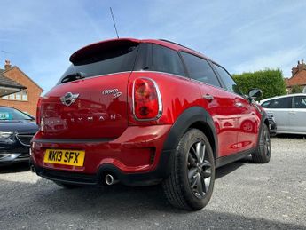 MINI Countryman REDUCED BY £500 AUTOMATIC COOPER SD ALL4 PANAROMIC ROOF AIR CON 