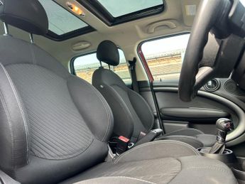 MINI Countryman AUTOMATIC COOPER SD ALL4 PANAROMIC ROOF AIR CON GREAT FUEL ECONO