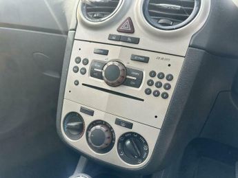 Vauxhall Corsa 1.4i 16v Club 5dr