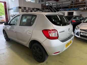 Dacia Sandero LAUREATE