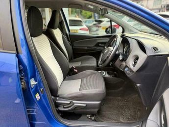 Toyota Yaris 1.5 VVT-h Icon Tech Hatchback 5dr Petrol Hybrid E-CVT Euro 6 (s/