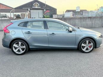 Volvo V40 1.6 T4 SE Lux Nav Hatchback 5dr Petrol Powershift Euro 5 (s/s) (