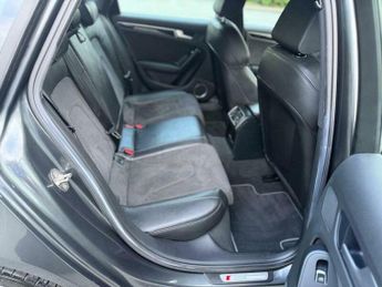 Audi A4 2.0 TFSI Black Edition S Tronic quattro Euro 5 (s/s) 4dr