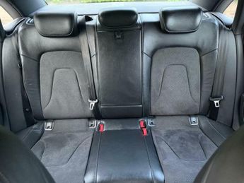 Audi A4 2.0 TFSI Black Edition S Tronic quattro Euro 5 (s/s) 4dr
