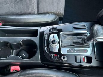 Audi A4 2.0 TFSI Black Edition S Tronic quattro Euro 5 (s/s) 4dr