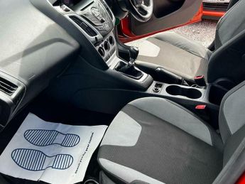 Ford Focus 1.6 TDCi Zetec Euro 5 (s/s) 5dr