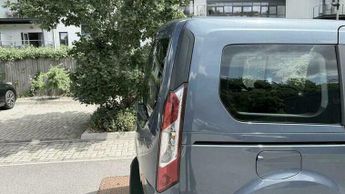 Ford Tourneo Connect 1.5 EcoBlue Zetec Auto Euro 6 (s/s) 5dr