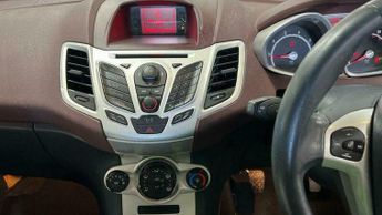 Ford Fiesta 1.4 Zetec Hatchback 5dr Petrol Manual (133 g/km, 94 bhp)