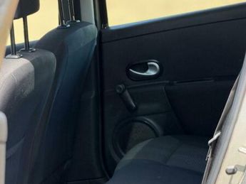 Renault Clio 1.5 dCi Dynamique TomTom Euro 4 5dr