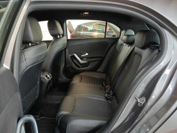 Mercedes-Benz A Class 1.5 A180d Sport (Executive) Hatchback 5dr Diesel 7G-DCT Euro 6 (