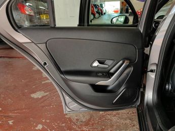 Mercedes-Benz A Class 1.5 A180d Sport (Executive) Hatchback 5dr Diesel 7G-DCT Euro 6 (